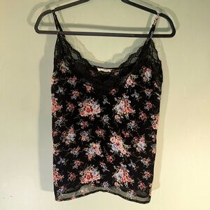 Women’s floral cami with lace